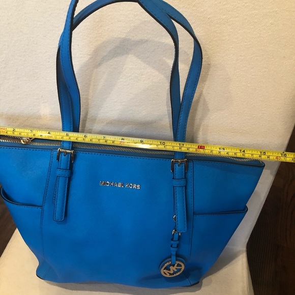 Bright blue Michael Kors purse, new without tags - Picture 5 of 6
